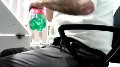 Snapshot of gitano691 chatting on 11-14-25, 01:21 gitano691 online show from 11-14-25, 01:21