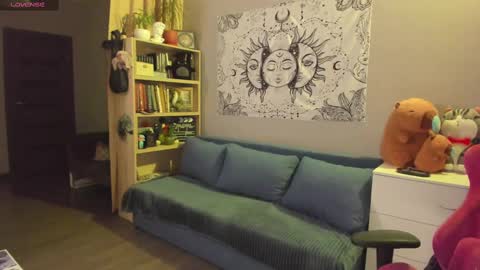 Snapshot of gitera_ chatting on 02-09-25, 10:32 AlexaMillis online show from 02-09-25, 10:32