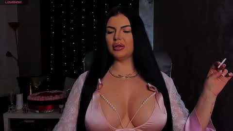 Giulia online show from 02-24-25, 09:31