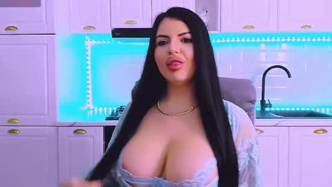 Giulia online show from 02-19-26, 10:17