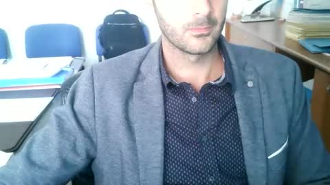 giuseppevai1 online show from 10-04-25, 09:29