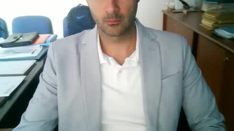 giuseppevai1 online show from 05-21-26, 08:54