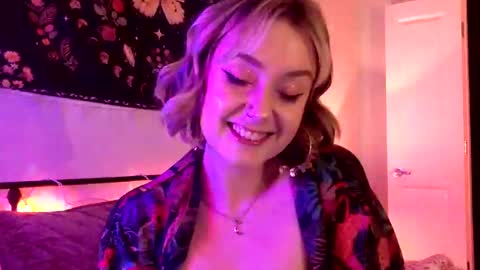 givemesweetdreams online show from 10-21-25, 12:44