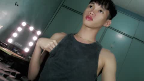 Snapshot of givemethrillx chatting on 03-22-26, 09:51 givemethrillx online show from 03-22-26, 09:51