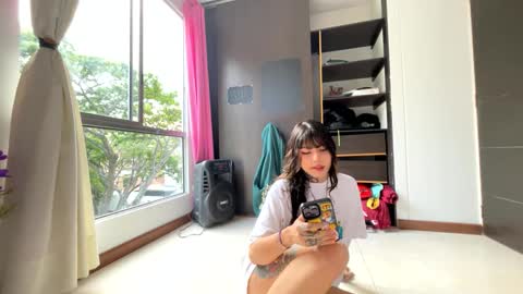 Snapshot of givenom chatting on 02-10-25, 09:47 dirtyvenom online show from 02-10-25, 09:47