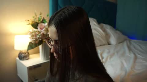 Agness online show from 12-14-25, 02:44