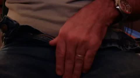 Snapshot of gjamminn chatting on 11-08-25, 10:08 gjamminn online show from 11-08-25, 10:08