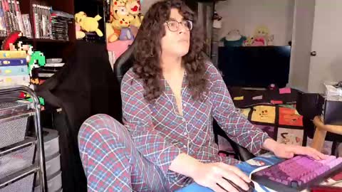 glaceon9 online show from 05-24-26, 12:04