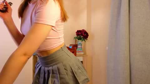 Snapshot of gladyshankins chatting on 10-28-25, 03:54 Call me Daisy online show from 10-28-25, 03:54