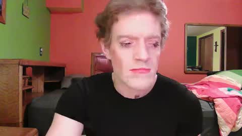 Snapshot of glamtransgoddess15 chatting on 11-14-25, 03:44 glam trans goddess online show from 11-14-25, 03:44