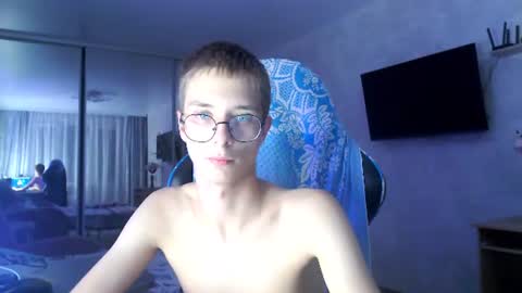 Snapshot of glasses_cat chatting on 07-24-26, 10:52 Eugene and Damian online show from 07-24-26, 10:52