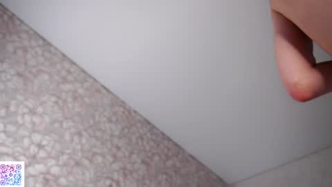 Snapshot of glennabardy chatting on 12-23-24, 12:57 Sandra online show from 12-23-24, 12:57