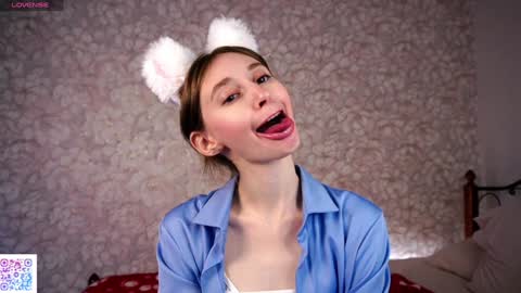 Snapshot of glennabardy chatting on 12-24-24, 04:08 Sandra online show from 12-24-24, 04:08