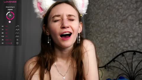 Snapshot of glennabardy chatting on 01-27-25, 01:37 Sandra online show from 01-27-25, 01:37