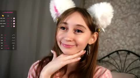 Snapshot of glennabardy chatting on 02-11-25, 06:11 Sandra online show from 02-11-25, 06:11