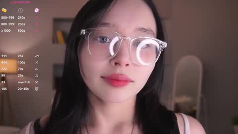 Snapshot of glennabardy chatting on 02-10-26, 06:12 Sandra online show from 02-10-26, 06:12