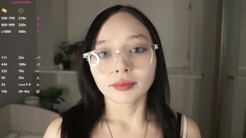 Snapshot of glennabardy chatting on 02-13-26, 06:15 Sandra online show from 02-13-26, 06:15