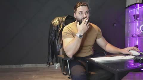 Snapshot of glennmasters chatting on 03-18-26, 09:40 Matthew .. for short call me Matt online show from 03-18-26, 09:40