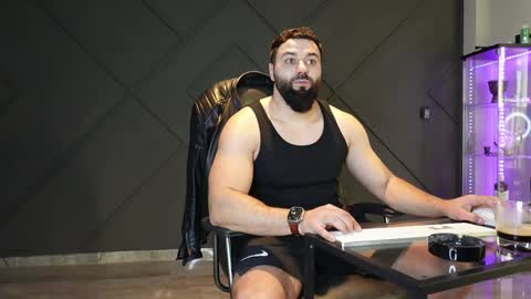 Snapshot of glennmasters chatting on 04-05-26, 03:42 Matthew .. for short call me Matt online show from 04-05-26, 03:42