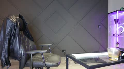 Snapshot of glennmasters chatting on 05-05-26, 01:24 Matthew .. for short call me Matt online show from 05-05-26, 01:24