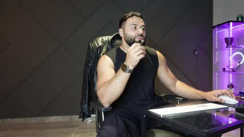 Snapshot of glennmasters chatting on 05-15-26, 09:00 Matthew .. for short call me Matt online show from 05-15-26, 09:00