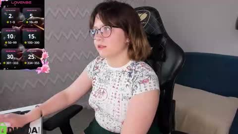 glimmer_goddesss online show from 09-13-25, 08:36