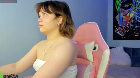 glimmer_goddesss online show from 09-17-25, 08:27