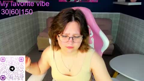 glimmer_goddesss online show from 10-14-25, 01:50