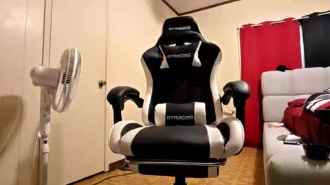 glomightyj online show from 01-16-26, 06:17