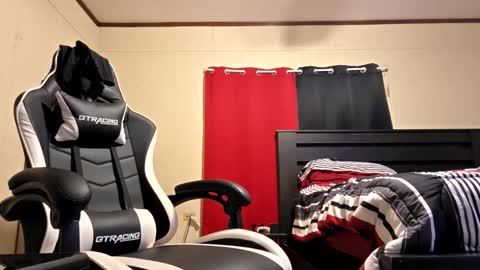 glomightyj online show from 04-04-26, 11:02