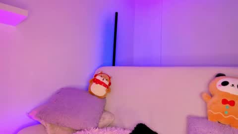 Mimi online show from 12-14-24, 08:08