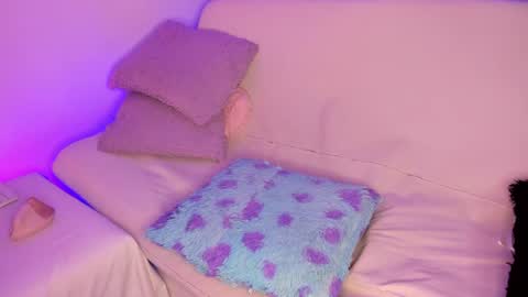 Mimi online show from 02-08-25, 05:50