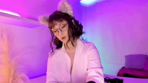 Mimi online show from 10-14-25, 05:58