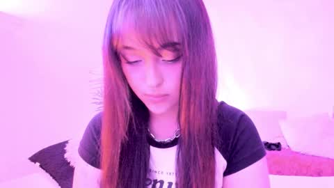 Mimi online show from 12-17-25, 06:47