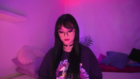 Mimi online show from 04-17-26, 09:07