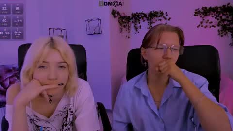 Snapshot of gloria_bubble chatting on 06-22-26, 03:25 your dream online show from 06-22-26, 03:25