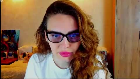 Snapshot of gloria_wood chatting on 07-11-26, 07:27 Gloria Wood online show from 07-11-26, 07:27