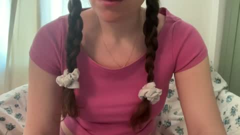 Gloria Pearl online show from 06-18-26, 01:15