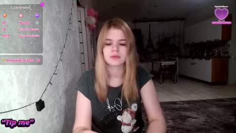  Roxy  online show from 01-07-25, 02:31