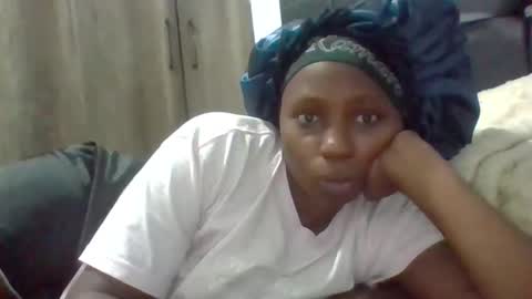 glossybae online show from 10-19-25, 04:29