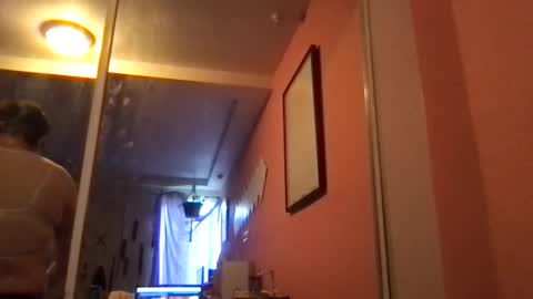 Snapshot of glow92 chatting on 09-23-25, 07:39 Glow Goddess online show from 09-23-25, 07:39