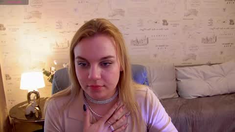 Snapshot of glow_margo chatting on 05-11-26, 01:11 Margo online show from 05-11-26, 01:11