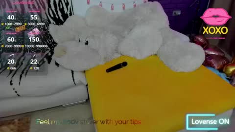 Snapshot of glowmimi chatting on 05-26-26, 04:36 Mia online show from 05-26-26, 04:36