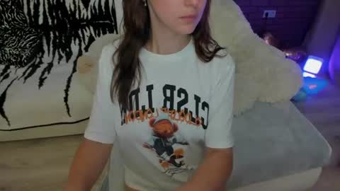 Mia online show from 06-29-26, 04:29
