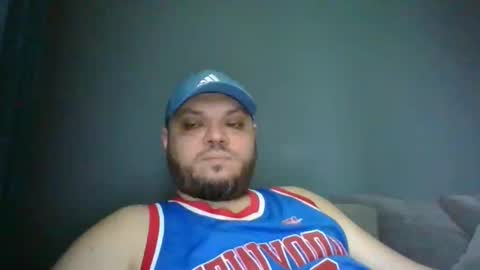 Snapshot of glusgan chatting on 03-11-25, 07:04 Your boy online show from 03-11-25, 07:04