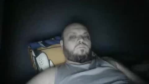 Snapshot of glusgan chatting on 09-17-25, 08:10 Your boy online show from 09-17-25, 08:10