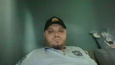 Snapshot of glusgan chatting on 10-22-25, 09:20 Your boy online show from 10-22-25, 09:20