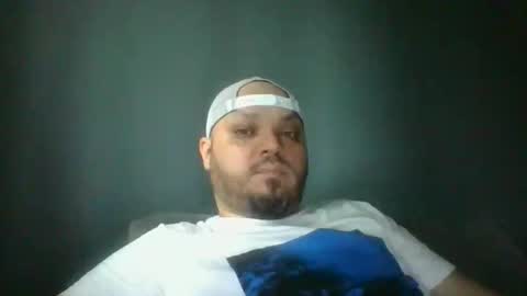 Snapshot of glusgan chatting on 11-28-25, 09:01 Your boy online show from 11-28-25, 09:01