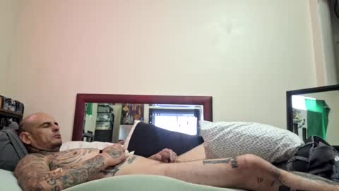 gnasty83 online show from 10-01-25, 04:57