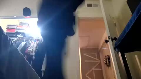 gnasty83 online show from 10-10-25, 02:32